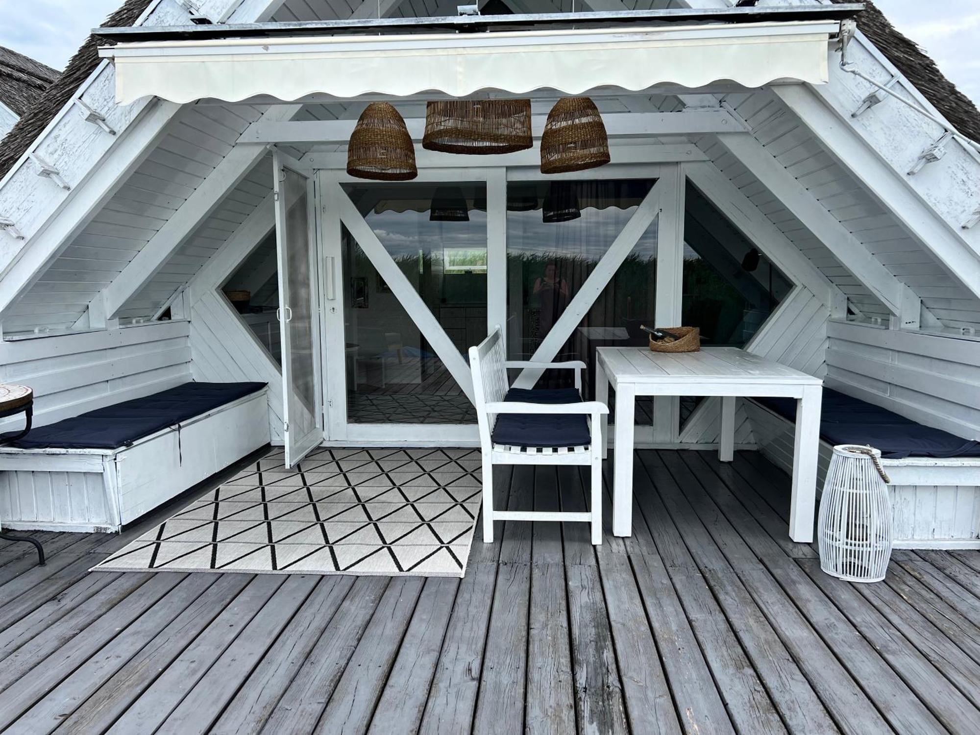 Seehuette Neusiedlersee - Seehaus Inklusive Elektroboot Руст Экстерьер фото