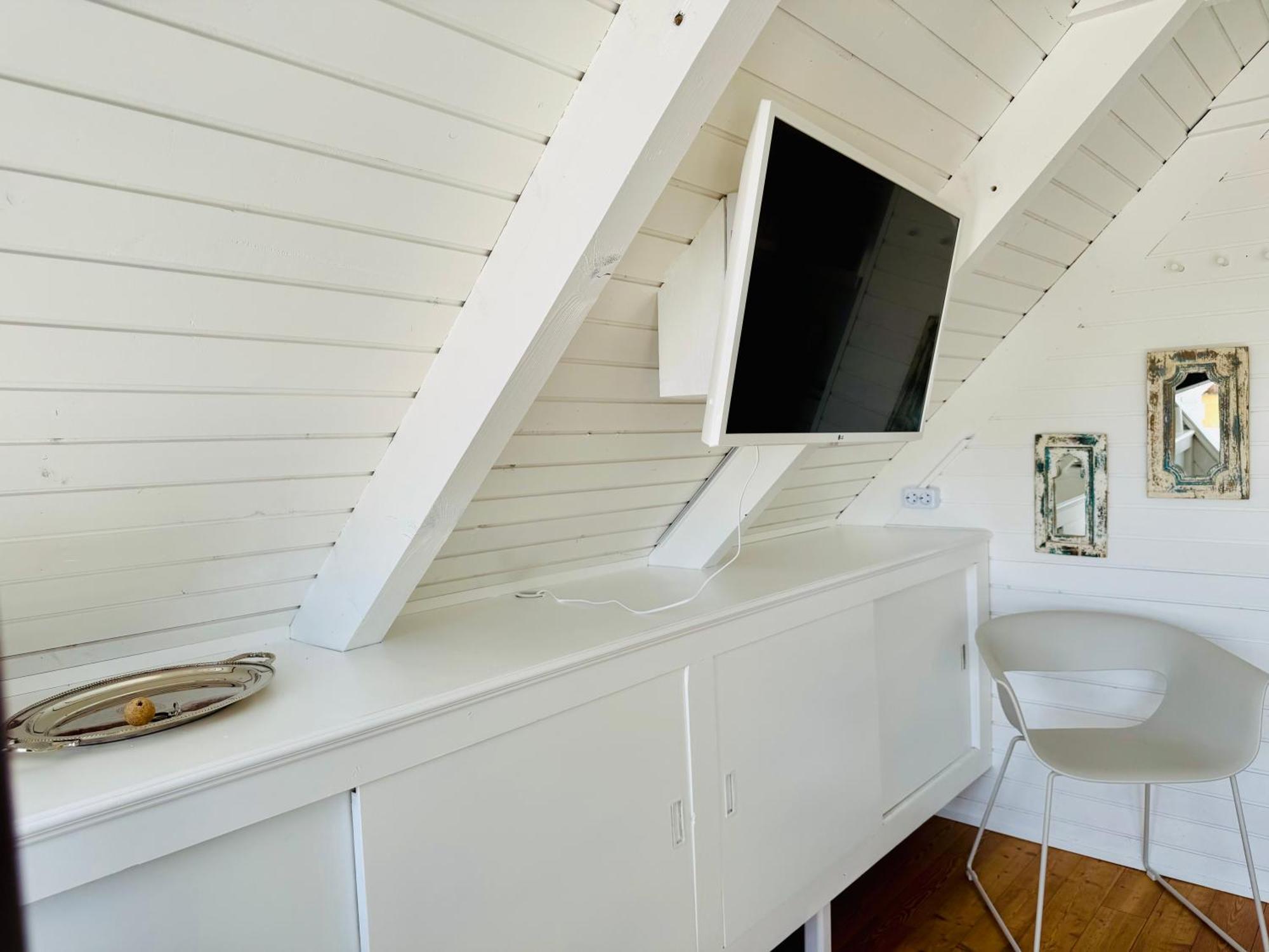 Seehuette Neusiedlersee - Seehaus Inklusive Elektroboot Руст Экстерьер фото